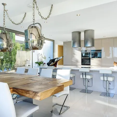 Luxury Private Holiday With Sea Views, Ibiza 1084 *
