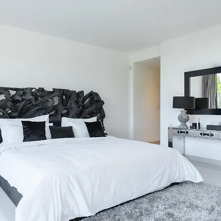 Villa Luxury Private Holiday With Sea Views, Ibiza 1084 Santa Eularia des Riu